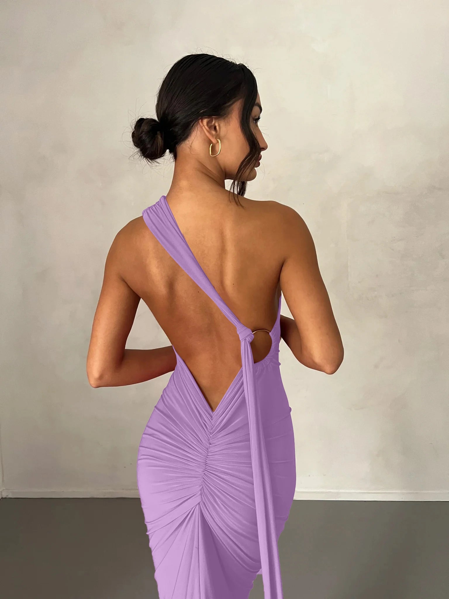 Hugcitar One Shoulder Backless Adjustable Scarf Loop Ruched Sexy Maxi Dress Women Elegant Y2K Streetwear Festival Outfit dress